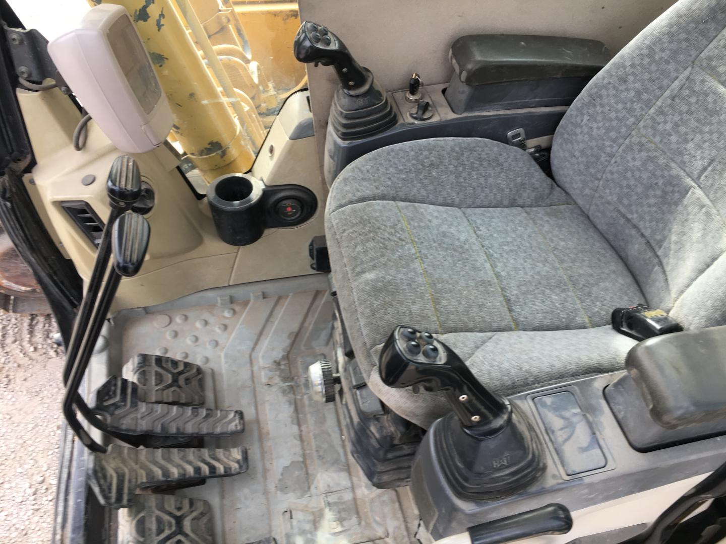 ./imagenes/INVOICE/2019/16933/EXCAVADORA CATERPILLAR 315CL (48).JPG